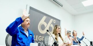 Aprueban diputados dictámen que regula uso de celulares en escuelas