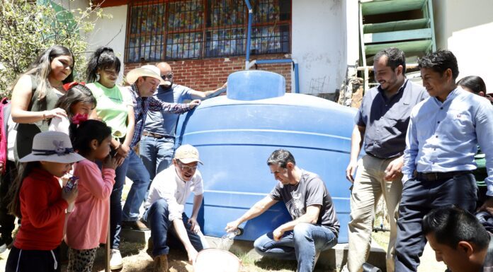 Instala DIF estatal sistema de captación de agua en escuelas de Guanajuato