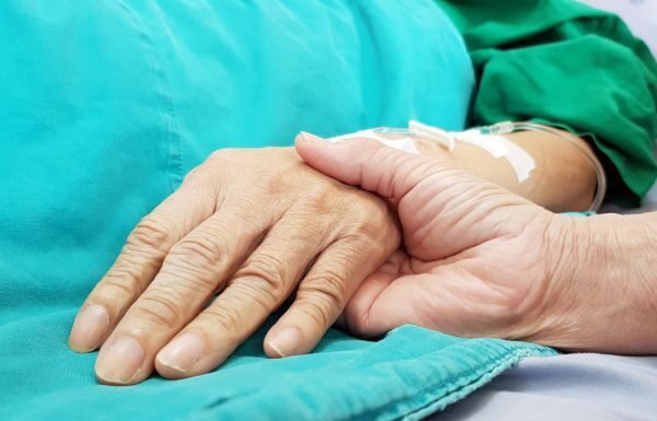 Arquidiócesis de México se opone a iniciativa que permite eutanasia