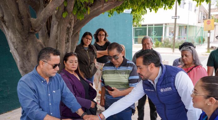 Vecinos y autoridades rescatan el parque El Triangulito en León