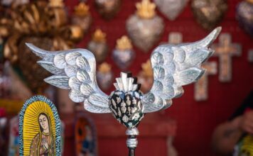 Promueve Mauricio Trejo modelo económico para artesanos en San Miguel de Allende