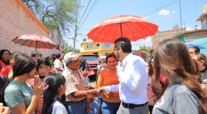 Acude César Prieto con vecinos de la comunidad de Valencia en Salamanca