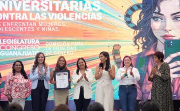 Premian diputados a ganadores de concurso de corto contra la violencia