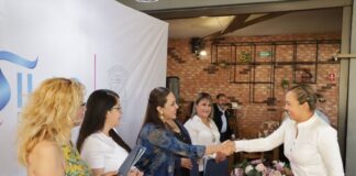 Se gradúa tercera generación en Casa Corazón de Silao