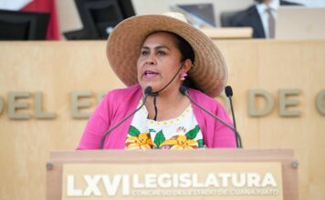 Diputados avalan creación de Premio Estatal de la Comunidad Migrante