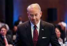 Corrupción y extorsiones frenan las inversiones de EU a México: Ronald Johnson