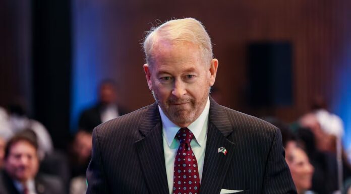 Corrupción y extorsiones frenan las inversiones de EU a México: Ronald Johnson