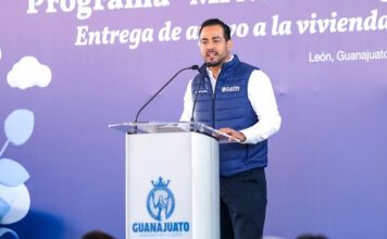 Renuncia Allan León en medio de investigación por presunta empresa fachada