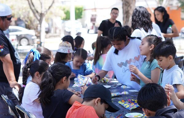 Leoneses reciben la pascua en sus Parques Públicos