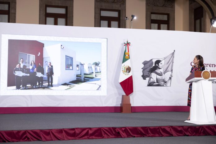 2026-05-20_Conferencia_de_prensa_matutina_-_Palacio_Nacional_10_GM