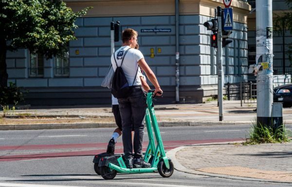 Ahora sí, habrá regulación a scooter, patines y motos eléctricas