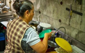 Trabajo doméstico no remunerado en México alcanzaría 8.4 billones de pesos