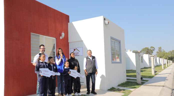 Entrega Libia Dennise “Viviendas para el Bienestar” en San José Iturbide
