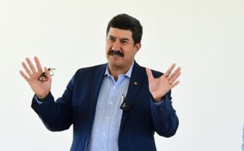 Javier Corral confirma encuentro con Enrique Izunza