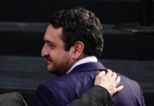 Andrés Manuel López Beltrán deja MORENA y buscará ser diputado federal por Tabasco