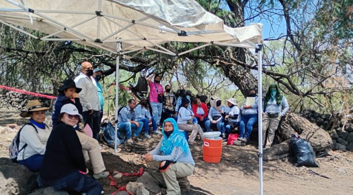 Buscadoras de León se trasladan a entierro clandestino de Lagos de Moreno