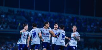 Cruz Azul levanta su decima copa tras vencer a Pumas