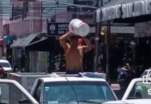 ¡Qué agusticidad! Lo captan en plena Zona Piel a punta de jicarazos (video)