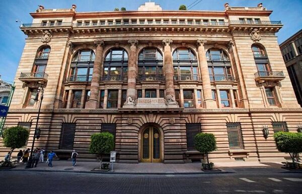 Se queda sin dinero Banco de México; no hubo para reservas el 2025