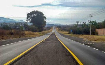 Beneficiará a más de 39 mil personas conservación de carretera Apaseo el Alto