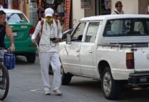 Acusan que presunto enfermero defrauda a abuelitos en Zona Piel