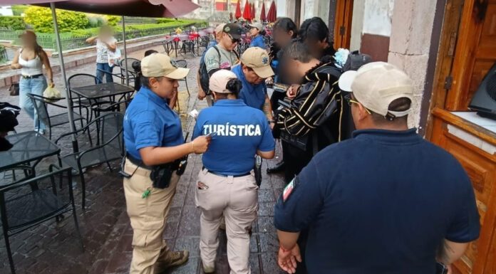 Policía turística de la capital realiza operativo sorpresa entre estudiantinas