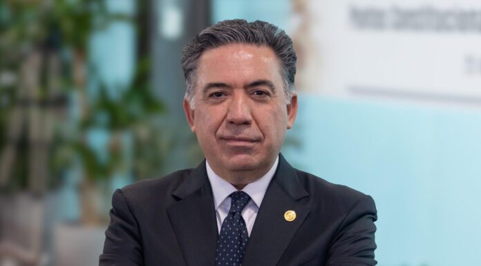 Enrique Inzunza niega estar en EU y colaborar con aquel país