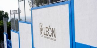 Ale Gutiérrez entrega mejoras en escuela Francisco Lozornio de León