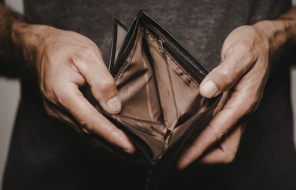 Lo que la nueva rebaja a la calificación de México significa para tu cartera (y no te están contando)
