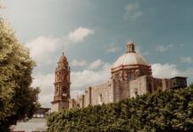 Turista en tu propio hogar: El arte de redescubrir tu ciudad