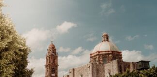 Turista en tu propio hogar: El arte de redescubrir tu ciudad