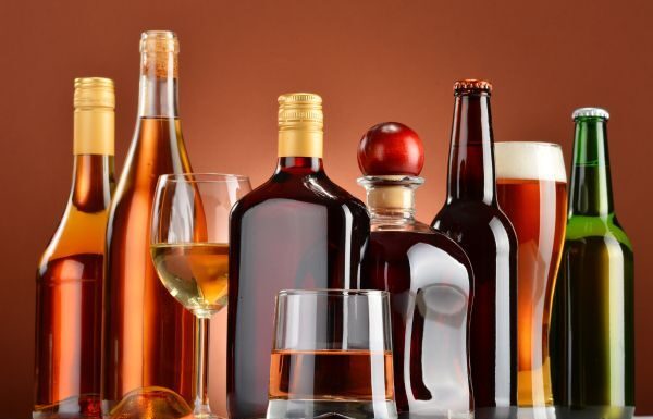 Llaman diputados federales a Gobierno federal aplicar la ley sobre alcohol adulterado