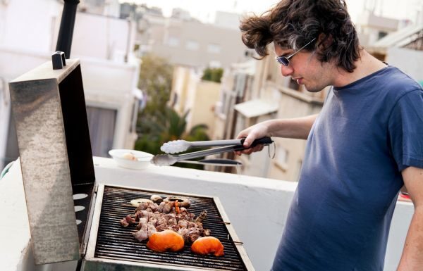 ¡Rooftop y carbón! La fórmula definitiva para armar la mejor carne asada en tu terraza