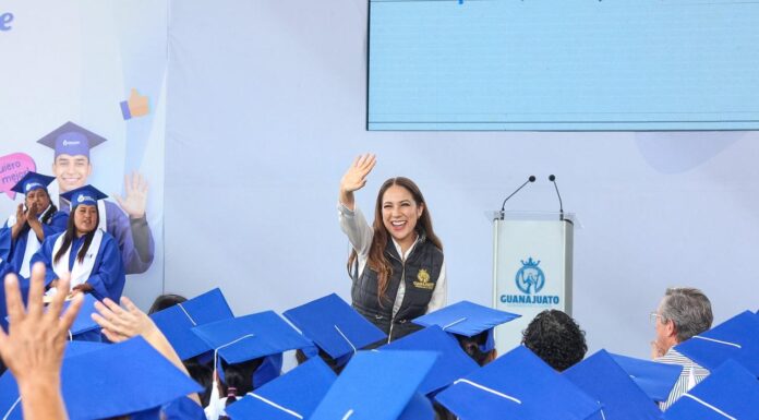 Libia Dennise arranca en Celaya “Yo Puedo, Guanajuato Puede”