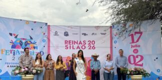 Entrega Melanie Murillo bandas representativas a Embajadoras de Silao