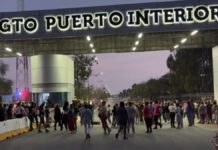 Comuneros bloquean acceso al Puerto Interior