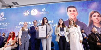 Servicio público es una herramienta para trasnformar vidas: Libia Dennise
