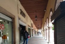 Economía en México: Más crédito, más ahorro y menos compras