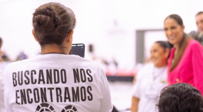 Se reúne Libia Dennise con colectivos de buscadores; les refrenda compromiso