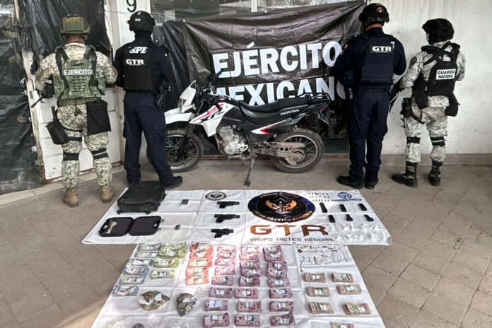 Aseguran FSPE armas, droga, joyería y efectivo en León 01