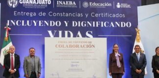 Entrega Guanajuato más de mil certificados INAEBA