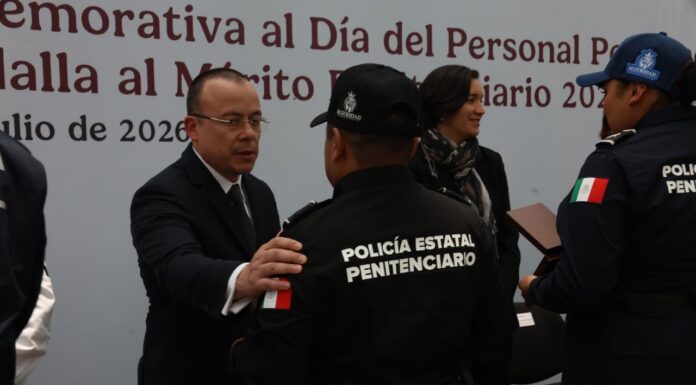 Orgullo de Guanajuato: Custodios de Valle de Santiago y San Miguel de Allende reciben la Medalla al Mérito Penitenciario Nacional