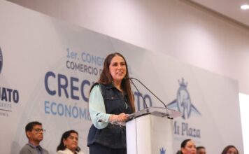 Encabeza Libia Dennise Primer Congreso de Comercio de la Gente