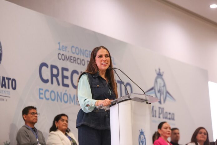 Inaugura Gobernadora Primer Congreso del Comercio de la Gente (2)