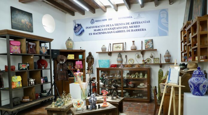 Inauguran escaparate para el talento artesanal de DIF con Marca GTO