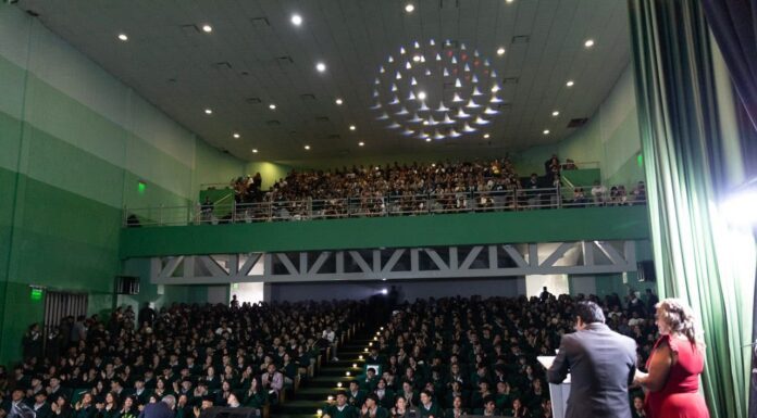 Acompaña Melanie Murillo a estudiantes en cierre escolar en Silao