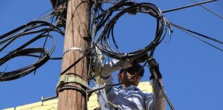 Retiran más de 4 toneladas de cableado inservible en la capital