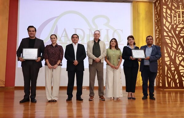 León entrega reconocimmientos a empresas que fomentan inclusión