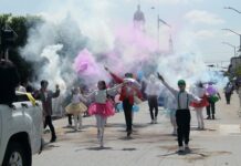 Disfruta Silao un gran desfile por su fiesta patronal