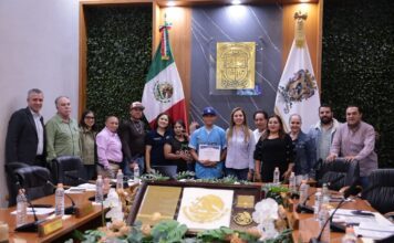 Ayuntamiento reconoce a joven talento deportista de Silao